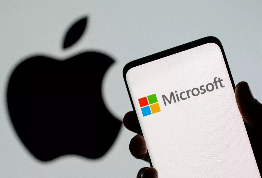 La position de Gates concernant l'utilisation d'Apple chez lui peut être due à sa concurrence avec l'entreprise de Steve Jobs. Photo : (Reuters/Dado Ruvic/Illustration//Photo d'archives)