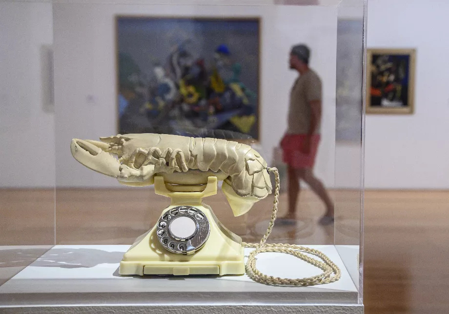 La sculpture Lobster Telephone est l'endroit où se déroule la conversation avec la voix de Dalí créée par l'intelligence artificielle (Photo d'Horacio Villalobos#Corbis/Corbis via Getty Images)