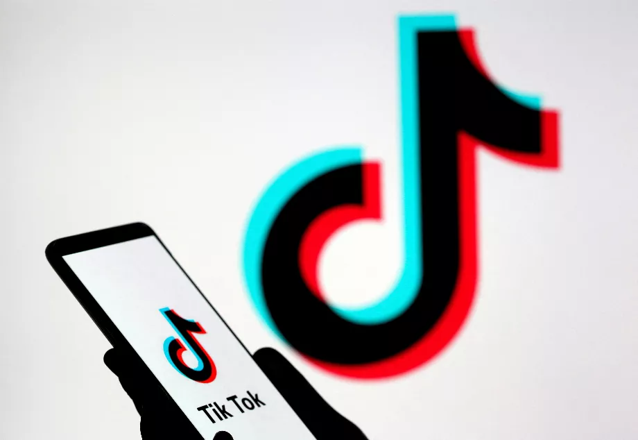 Le gouvernement américain envisage de limiter TikTok, ce qui pourrait profiter à Meta. (Reuters/Dado Ruvic/Illustration)