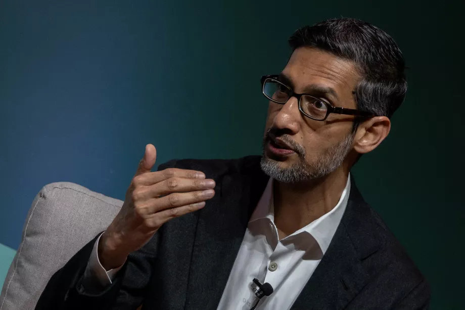 Sundar Pichai, PDG de Google et Alphabet Inc., indique que les progrès de l'IA ont permis la croissance des entreprises. REUTERS/Carlos Barria