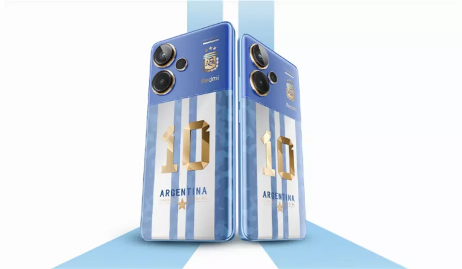 Le design reprend les couleurs caractéristiques de l'équipe, le numéro 10, une allusion implicite à Lionel Messi et le bouclier AFA. (Xiaomi)