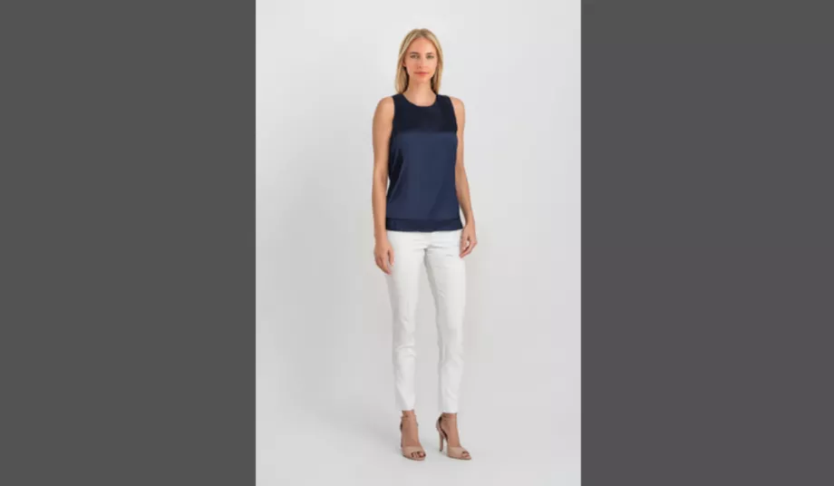 Une image générée par l'IA du mannequin Leticia Jacobson par AI Fashion. (Mode IA)