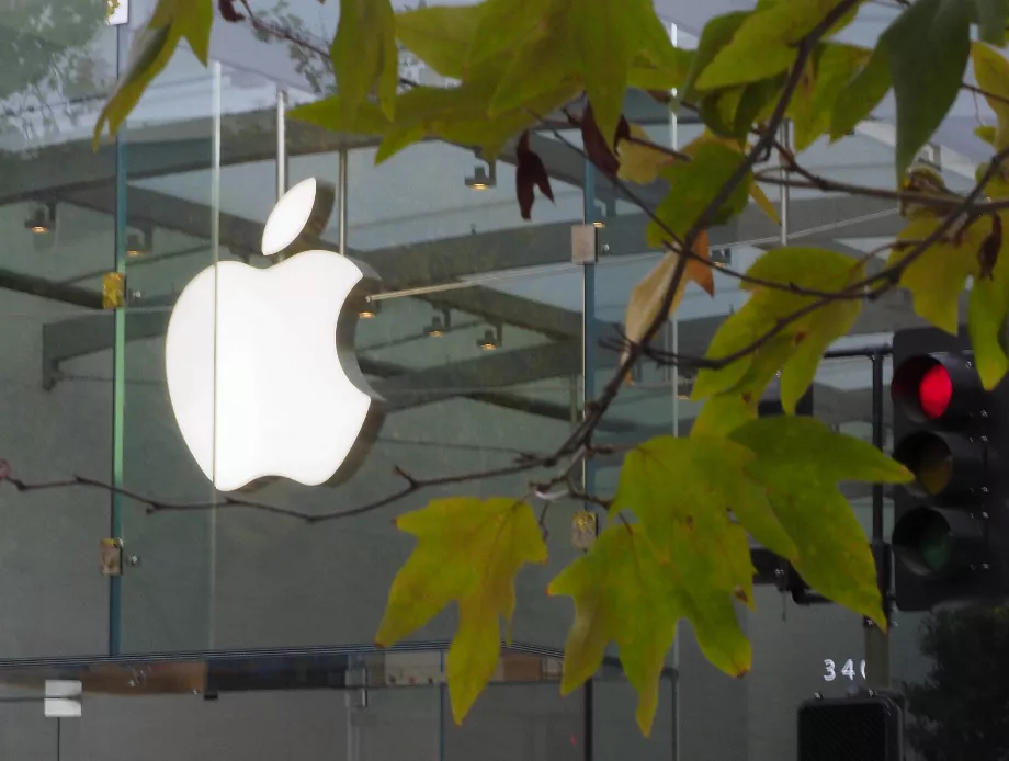 Certains travailleurs ne souhaitent pas former de syndicats par crainte de représailles de la part d'Apple. (Photo : EFE/John G. Mabanglo)