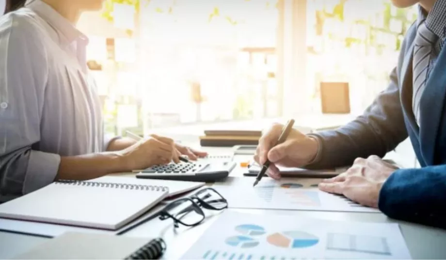 Les entités chargées de collecter les impôts utilisent des systèmes pour collecter, analyser et traiter les informations. - Crédit Freepik