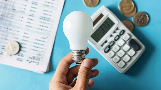 Nous économisons vraiment de l'argent en utilisant des lumières LED à la maison