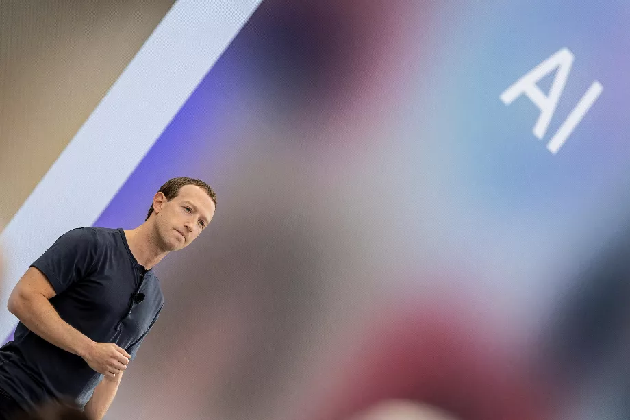 Apple et Meta recherchent une alliance pour apporter l'IA générative aux utilisateurs, via l'iPhone et d'autres appareils. (Reuters/Carlos Barria//Photo d'archives)