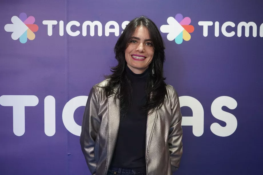 Melina Masnatta s'est rendue à l'auditorium Ticmas du FIL de Buenos Aires pour parler de son nouveau livre 