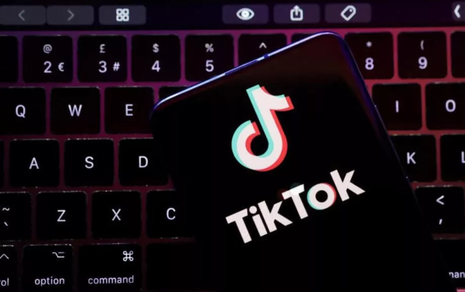 TikTok a eu des problèmes avec Universal pour l'utilisation de chansons sans la rémunération correspondante. (Photo : REUTERS/Dado Ruvic/Illustration/Dossier)