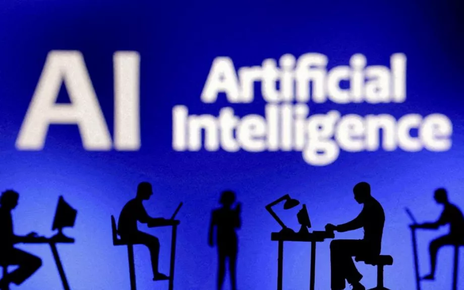 La fièvre de l'intelligence artificielle générative déclenche un marché du travail déséquilibré dans le secteur technologique (REUTERS/Dado Ruvic)