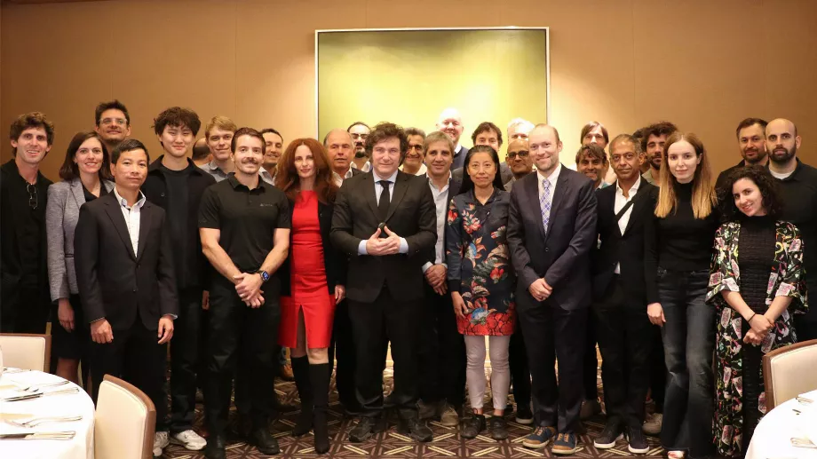 Javier Milei s'est entretenu avec les entrepreneurs de la Silicon Valley et les principaux acteurs du domaine de l'intelligence artificielle