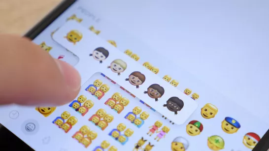 Apple va utiliser l'IA pour générer une infinité d'émojis, est-ce que cela va gâcher le plaisir ?
