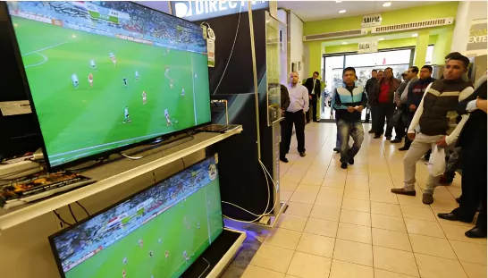 Comment choisir le meilleur téléviseur pour regarder le football : taille, intelligence artificielle et plus