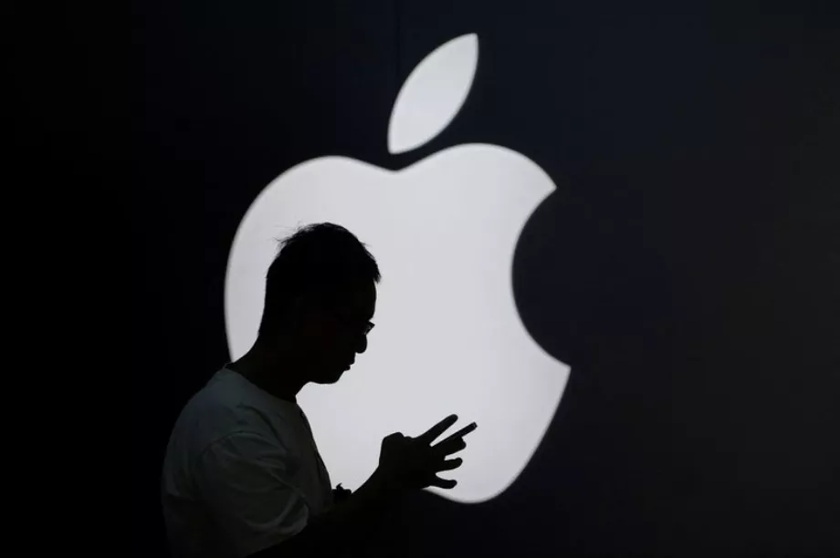 Apple rechercherait un produit générant un impact similaire à celui de l'iPhone et un robot pour la maison serait approprié. (REUTERS/Aly Song/Photo d'archives)
