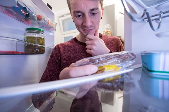Pourquoi les aliments ne sont pas conservés au réfrigérateur