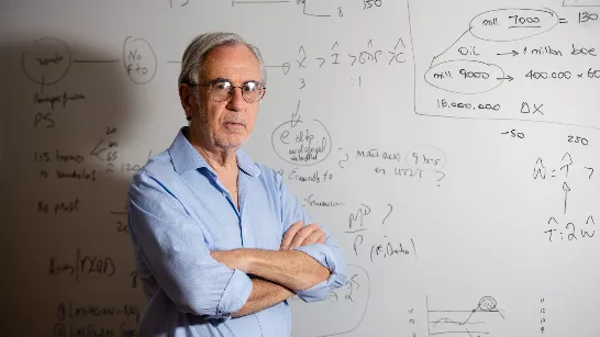 Juan Luis Bour, spécialiste du travail : « L'intelligence artificielle affecte beaucoup plus d'emplois que les révolutions précédentes »