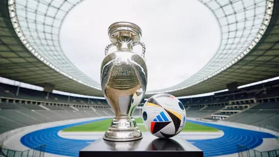 Ils surprennent à l'Euro 2024 avec un ballon intelligent : il reconnaît les mains et plus de jeux en quelques secondes