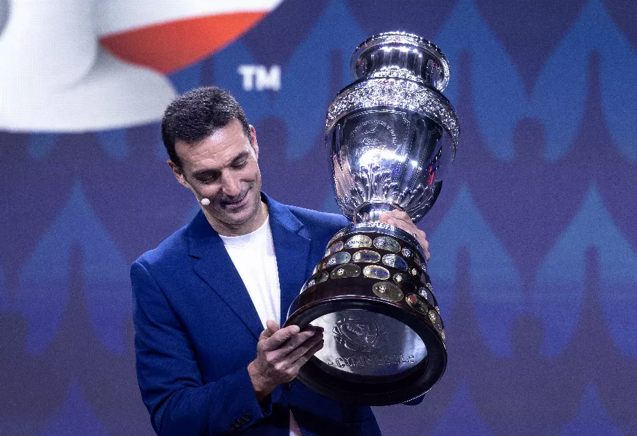 L'IA estime que l'équipe atteindra au moins les demi-finales. (EFE/EPA/CRISTOBAL HERRERA-ULASHKEVICH)