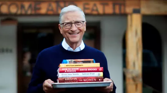 Quatre lectures incontournables à faire dans la vie, selon Bill Gates