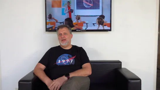 L’intelligence artificielle peut-elle remplacer les enseignants ? Pour Alejandro Artopoulos, c'est impossible