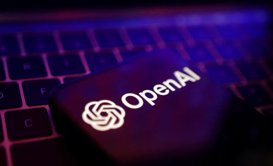 OpenAI aurait reçu un investissement de 13 milliards de dollars de Microsoft. REUTERS/Dado Ruvic/Illustration/Photo de fichier
