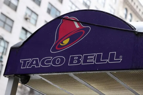 Taco Bell étendra l'utilisation de l'intelligence artificielle vocale dans des centaines de points de vente en libre-service d'ici la fin de l'année.
