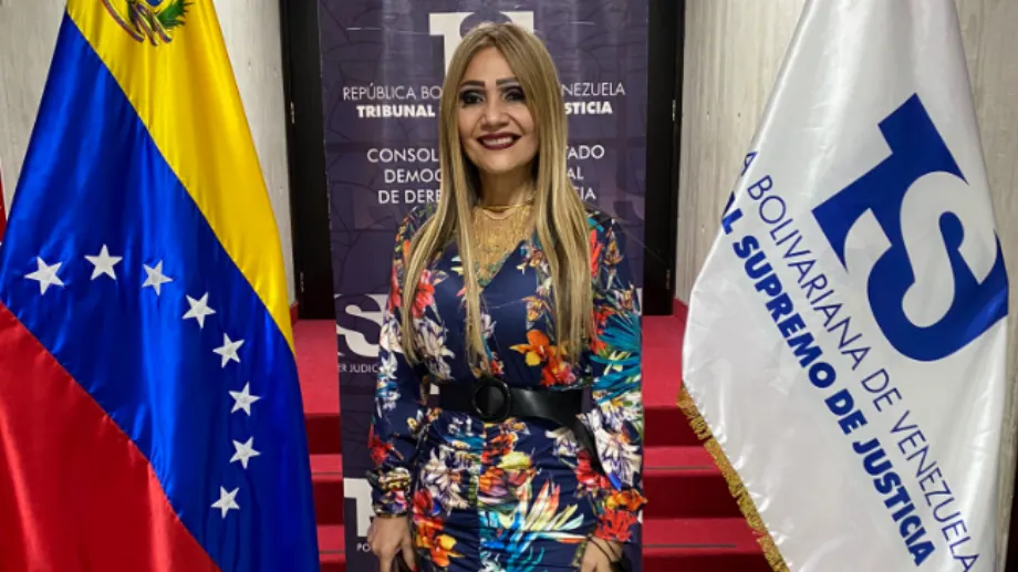Caryslia Beatriz Rodríguez, présidente du TSJ et l'opératrice de Maduro dans la Salle électorale