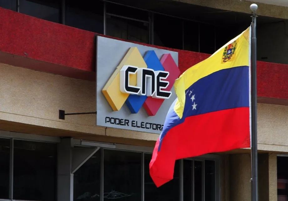 Le projet de résolution, qui bénéficie du soutien de pays comme l'Argentine, le Canada, le Chili, l'Équateur et l'Uruguay, appelle le CNE à publier immédiatement les procès-verbaux avec les résultats détaillés de la votation (Europe Press)
