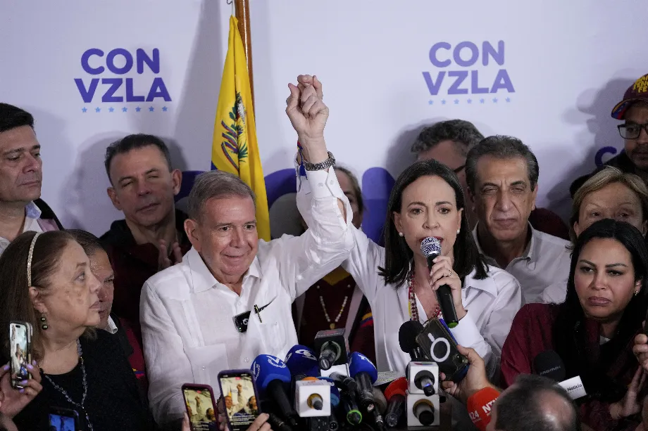 Opponents to Gustavo Petro's proposal to repeat elections in Venezuela claimed that the winner of the elections was Edmundo González - credit Matías Delacroix/AP