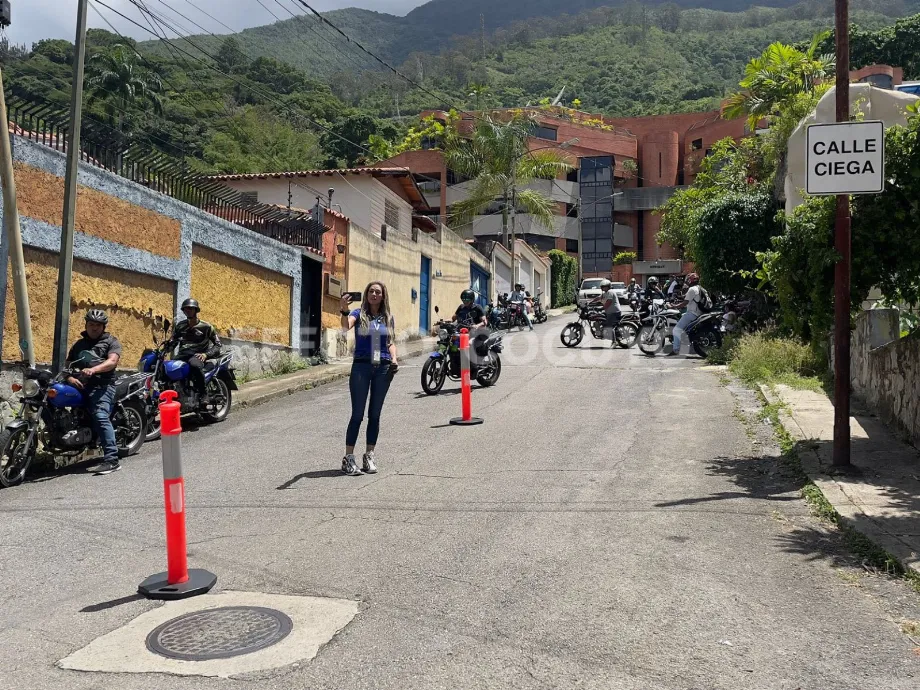 Maduro installe retenes de la policía en los alrededores de la casa de María Corina Machado