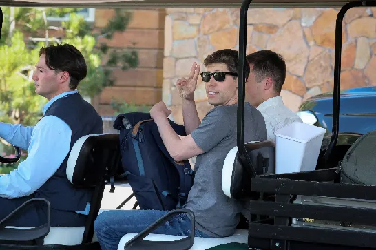 Que se passe-t-il si l'apocalypse arrive sur Terre : ce sac à dos du créateur de ChatGPT pourrait l'éviter.