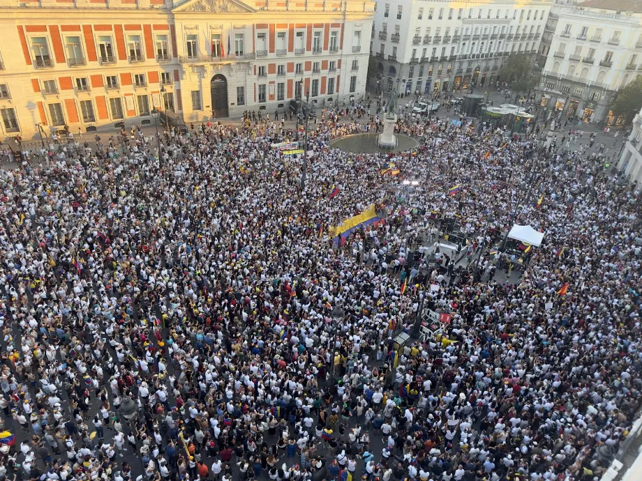 Manifestations de Vénézuéliens à Madrid (Espagne) - crédit @caperex/X