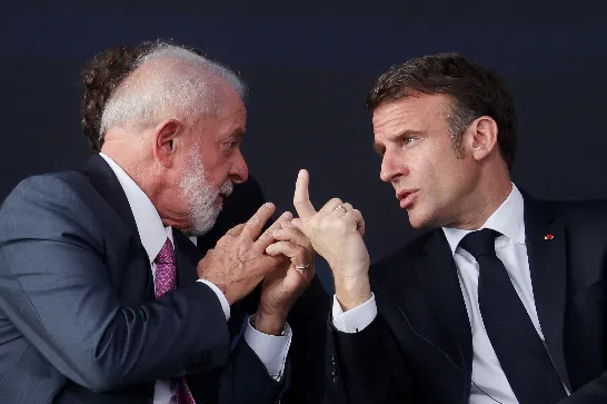 Emmanuel Macron a déclaré qu'il soutiendrait avec Lula l'“aspiration du peuple vénézuélien à une élection transparente”.