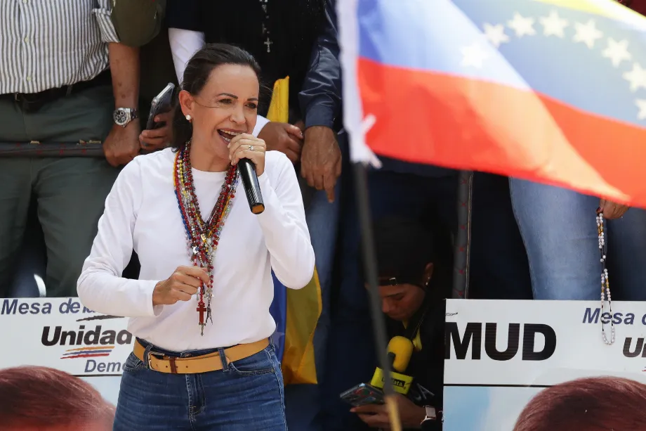 La líder opositora de Venezuela, María Corina Machado, habló sobre le plan de plusieurs présidents pour négocier avec Nicolás Maduro - crédit Ronald Peña R/Efe