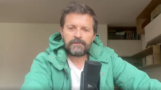 L'acteur de 'Betty, la fea' a critiqué l'utilisation de l'IA sur une page du Gouvernement concernant le 7 août : "Une véritable honte".