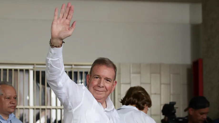 Le candidat de la plus grande coalition d'opposition du Venezuela, Edmundo González Urrutia - crédit Ronald Peña R/EFE 