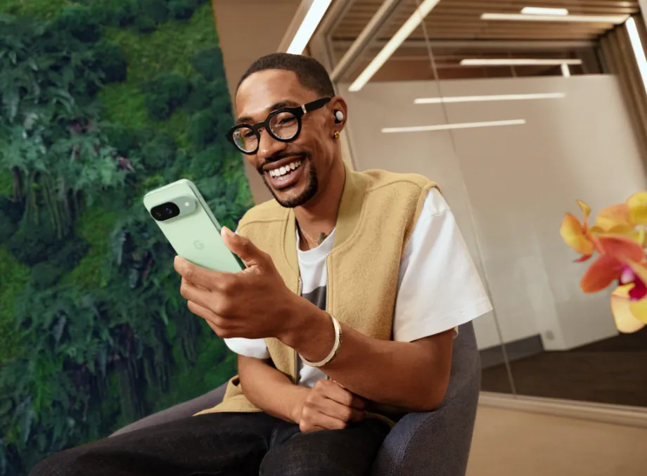 Le nouveau téléphone de Google est axé sur la photographie et sur les fonctionnalités d'intelligence artificielle. (Google)