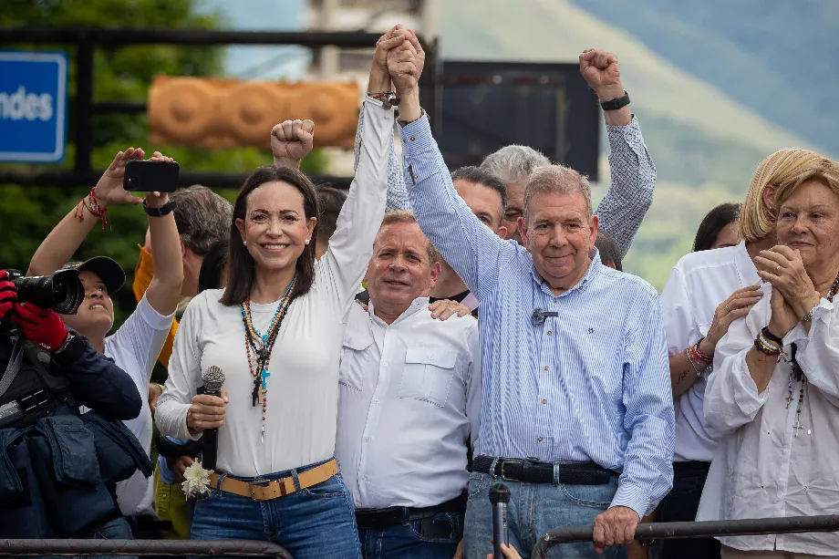 María Corina Machado et Edmundo González Urrutia lors d'un événement de campagne à Caracas, (Venezuela)