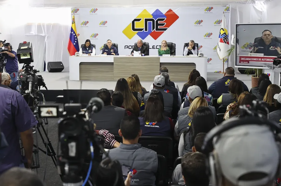 Photographie d'archive d'intégrants du Conseil National Électoral (CNE) du Venezuela (EFE/Miguel Gutiérrez)