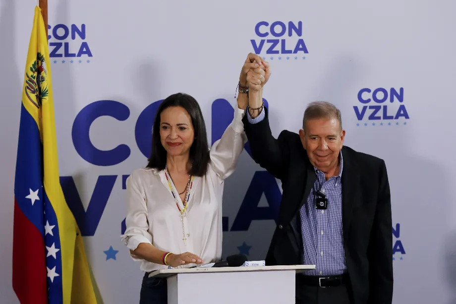 Les États-Unis soutiennent la victoire de l'opposition au Venezuela et explorent des voies pour que Maduro quitte le pouvoir (AP)