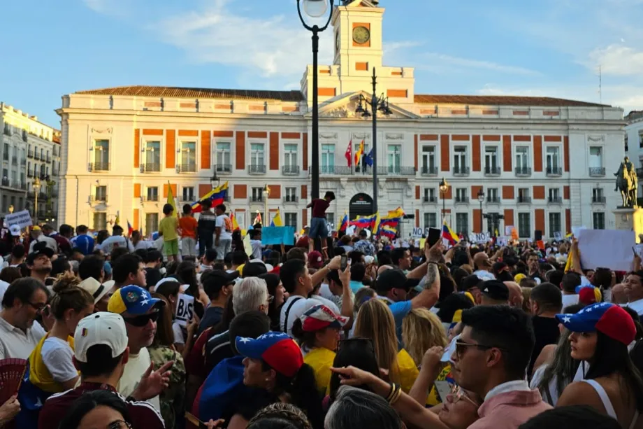 Plein à la Puerta del Sol pour la vérité au Venezuela. (Israel Loreto)
