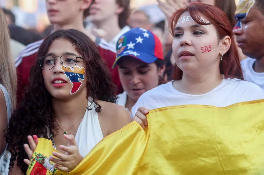 La sénatrice Paloma Valencia appelle à la pression internationale pour un changement de pouvoir au Venezuela - crédit Ricardo Rubio - Europa Press