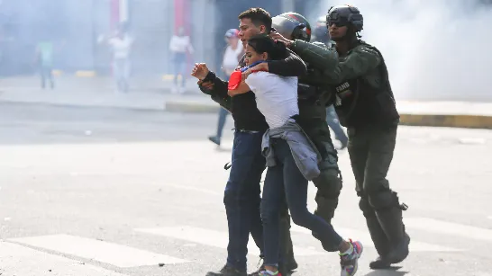 Répression au Venezuela : le Forum Penal a rapporté 1.503 arrestations depuis le début des manifestations après la fraude électoral.