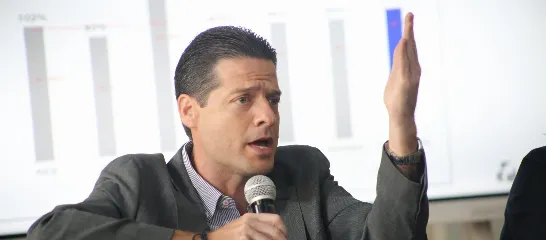Le sénateur libéral a critiqué Alfredo Saade pour avoir proposé le blocage de X en Colombie : “Le même modus operandi que Maduro”