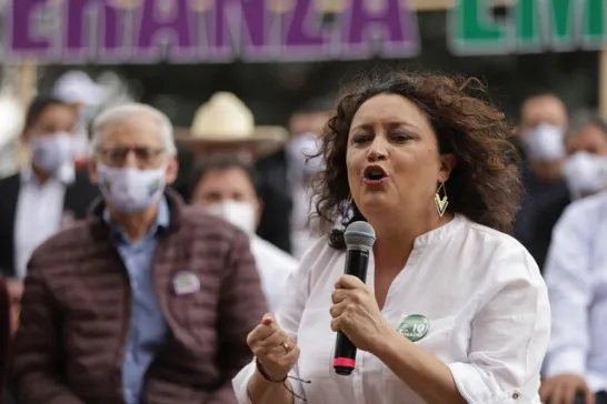 Angélica Lozano a révélé que la sénatrice Clara López l'a réprimandée pour avoir critiqué la fraude électoral au Venezuela : "À quelle heure êtes-vous devenue d'extrême droite ?"