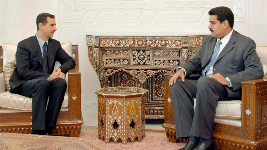 Les dictateurs de Syrie et du Venezuela, Bashar Al-Assad et Nicolás Maduro, lors d'une réunion à Damas, en 2019 (SANA)