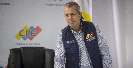 Le recteur principal du Conseil national électoral du Venezuela a dénoncé le « manque de transparence et de véracité des résultats » des élections.