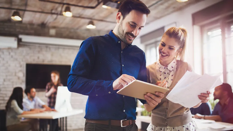 L'interaction régulière, que ce soit par vidéoconférence ou en personne, construit la confiance et peut être essentielle pour l'avancement professionnel. (Getty Images/iStockphoto)