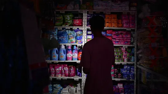 Venezuela dans l'obscurité : le massive blackout a exposé la dévastatrice crise électrique après des années de mauvaise gestion de Maduro.