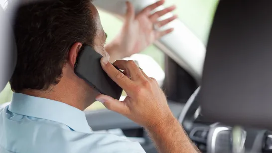 Le Royaume-Uni a installé des caméras avec intelligence artificielle pour lutter contre l'utilisation du téléphone portable au volant.