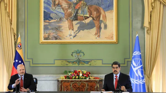 Le procureur de la CPI, impliqué dans une polémique : sa belle-sœur faisait partie de l'équipe juridique qui défend le régime de Maduro devant le Tribunal de La Haye.